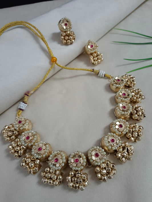 Brass-Plated Kundan Studded & Pearls Beaded Choker Wedding Jewellery Set