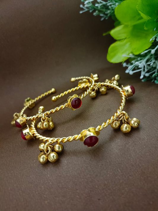 Women's Red Kundan Gold-Plated Bangle Bracelet | Handcrafted Brass Jewelry