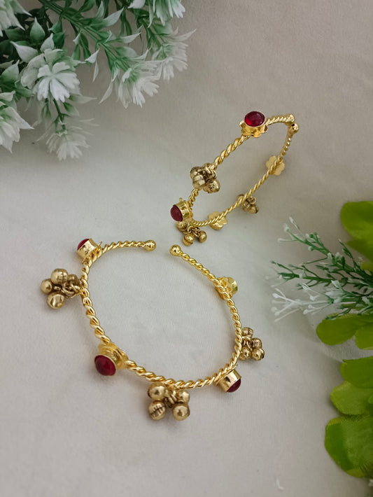 Women's Red Kundan Gold-Plated Bangle Bracelet | Handcrafted Brass Jewelry