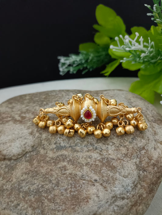 Gold-Plated Artificial Stones Studded & Pearls Beaded Ghungroo Finger Ring