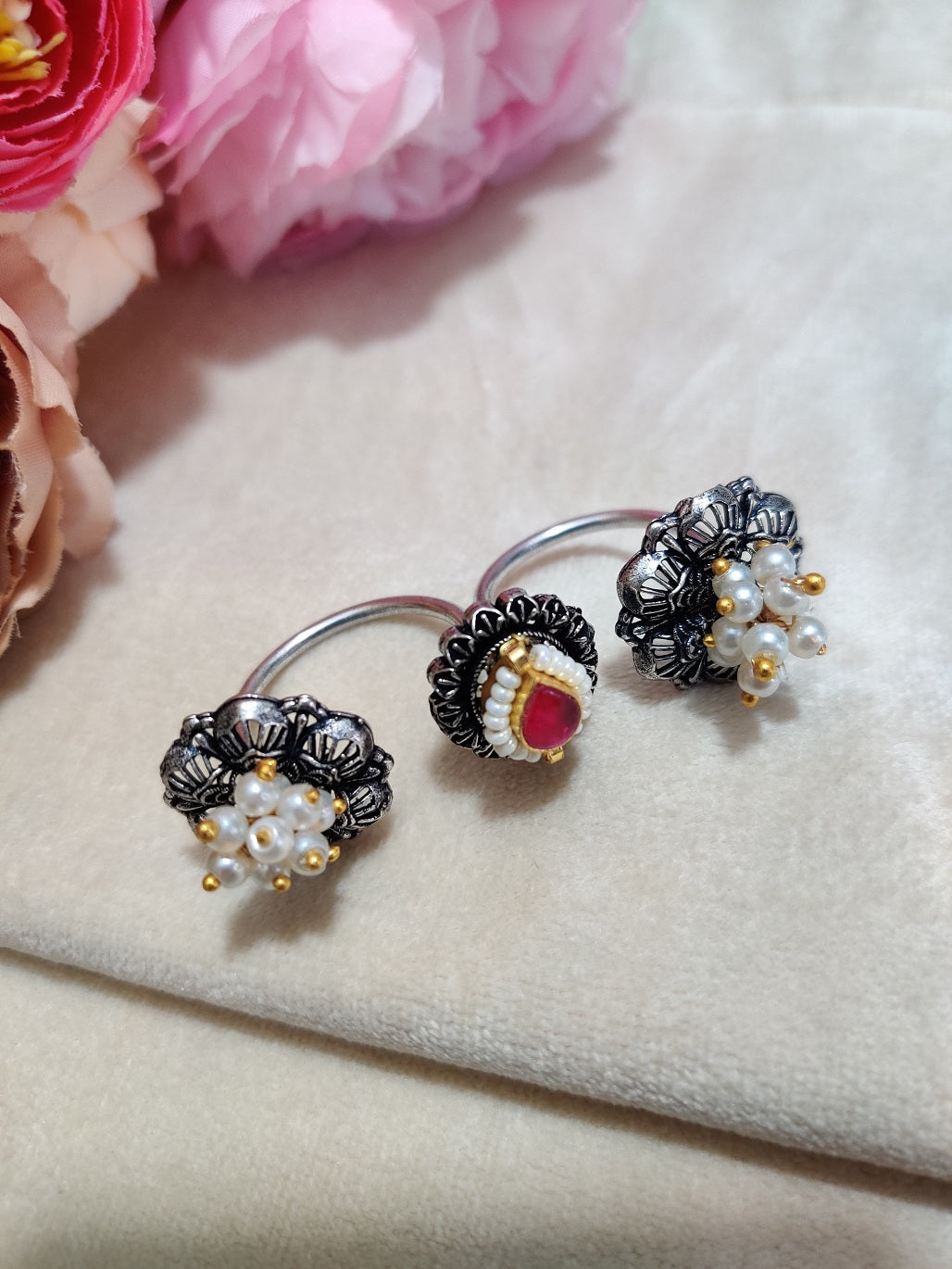 Silver-Plated Oxidised Pearl & Kundan Studded Adjustable Multi Finger Ring