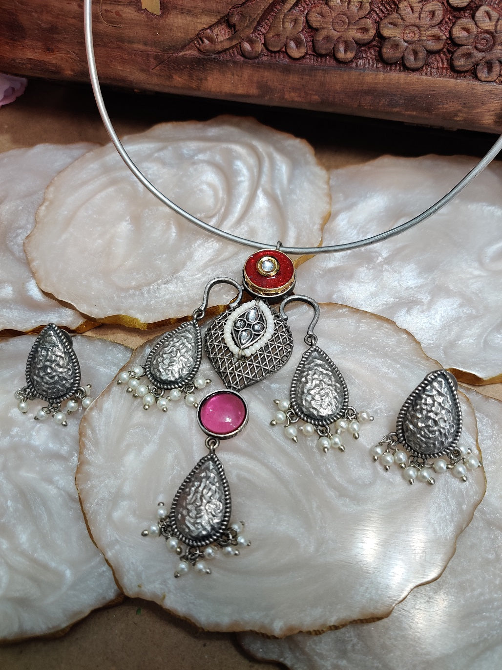 Oxidised Silver Plated Stone Studded Hasli Choker Jewellery Set For Women