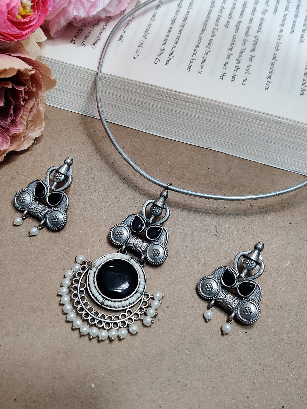 Oxidised Silver Plated Stone Studded Hasli Choker Jewellery Set For Women