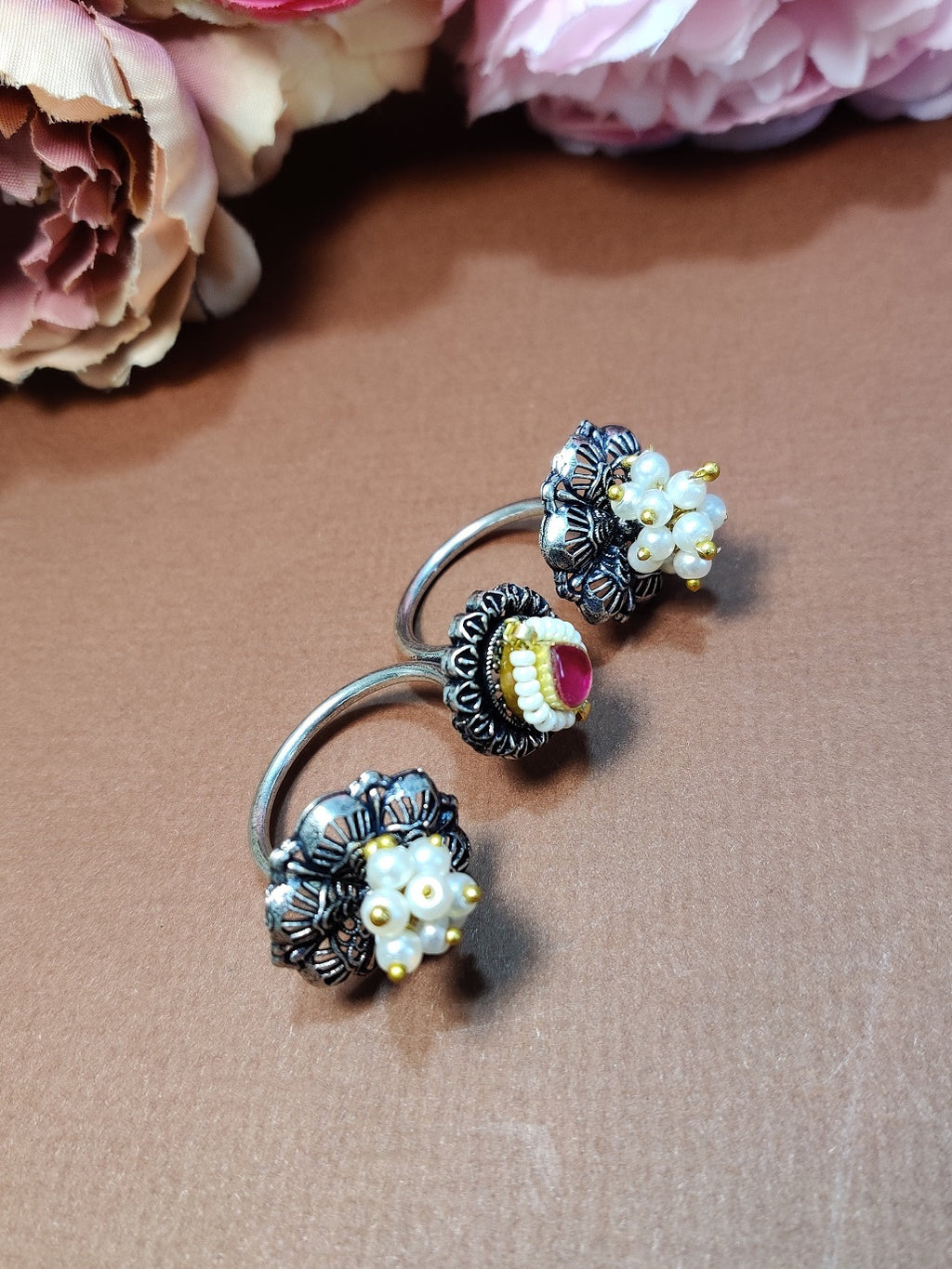Silver-Plated Oxidised Pearl & Kundan Studded Adjustable Multi Finger Ring
