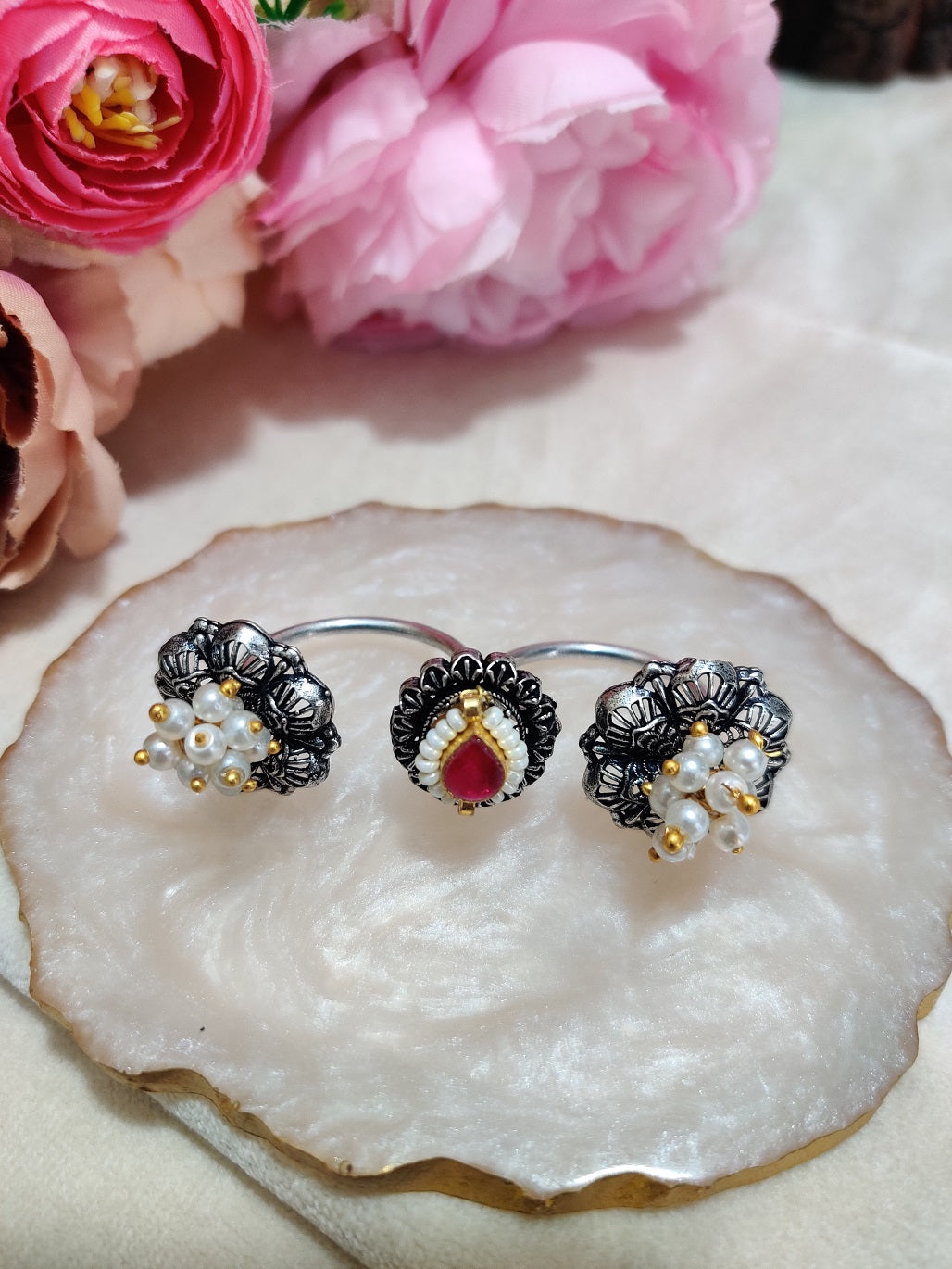 Silver-Plated Oxidised Pearl & Kundan Studded Adjustable Multi Finger Ring