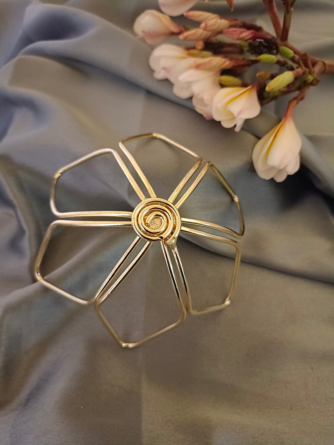 Sanjog Metal Hair Barrette With Tulip Stick Bun Holder Hair Slide Clip Hair Bun Cage
