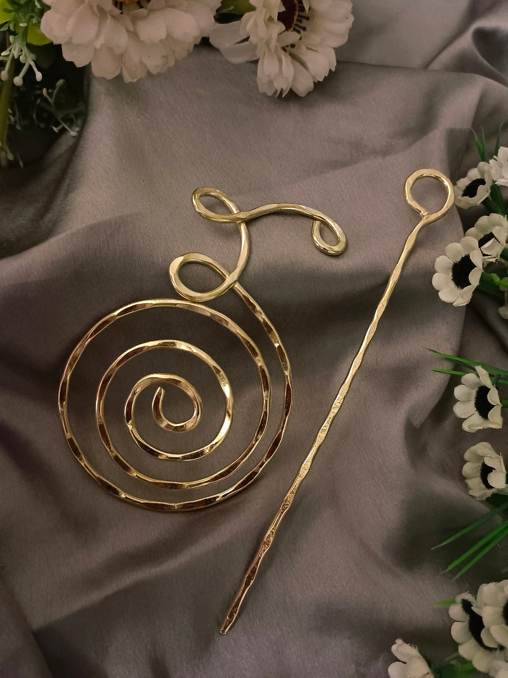 Women Metal Hair Barrette With Stick Bun Holder Hair Bun