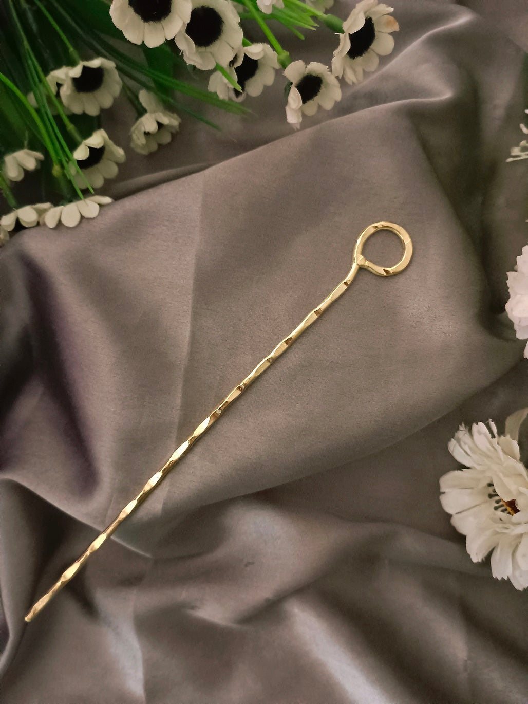 Women Metal Hair Barrette With Stick Bun Holder Hair Bun