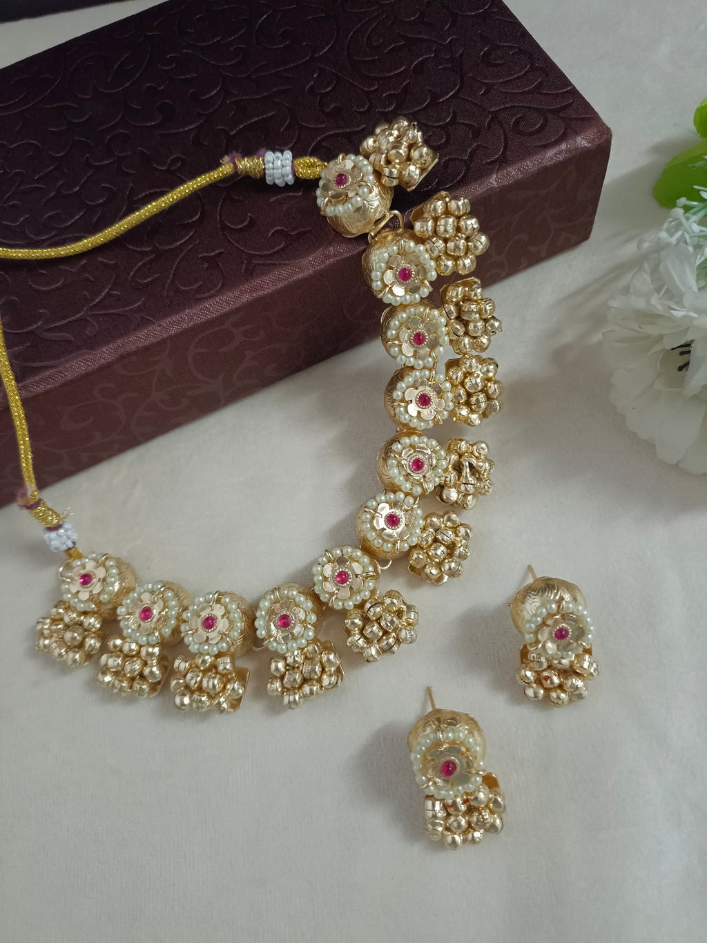 Brass-Plated Kundan Studded & Pearls Beaded Choker Wedding Jewellery Set