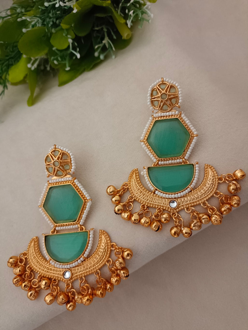 Brass-Plated Emerald Green Kundan Studded Kashmiri Geometric Drop Earrings