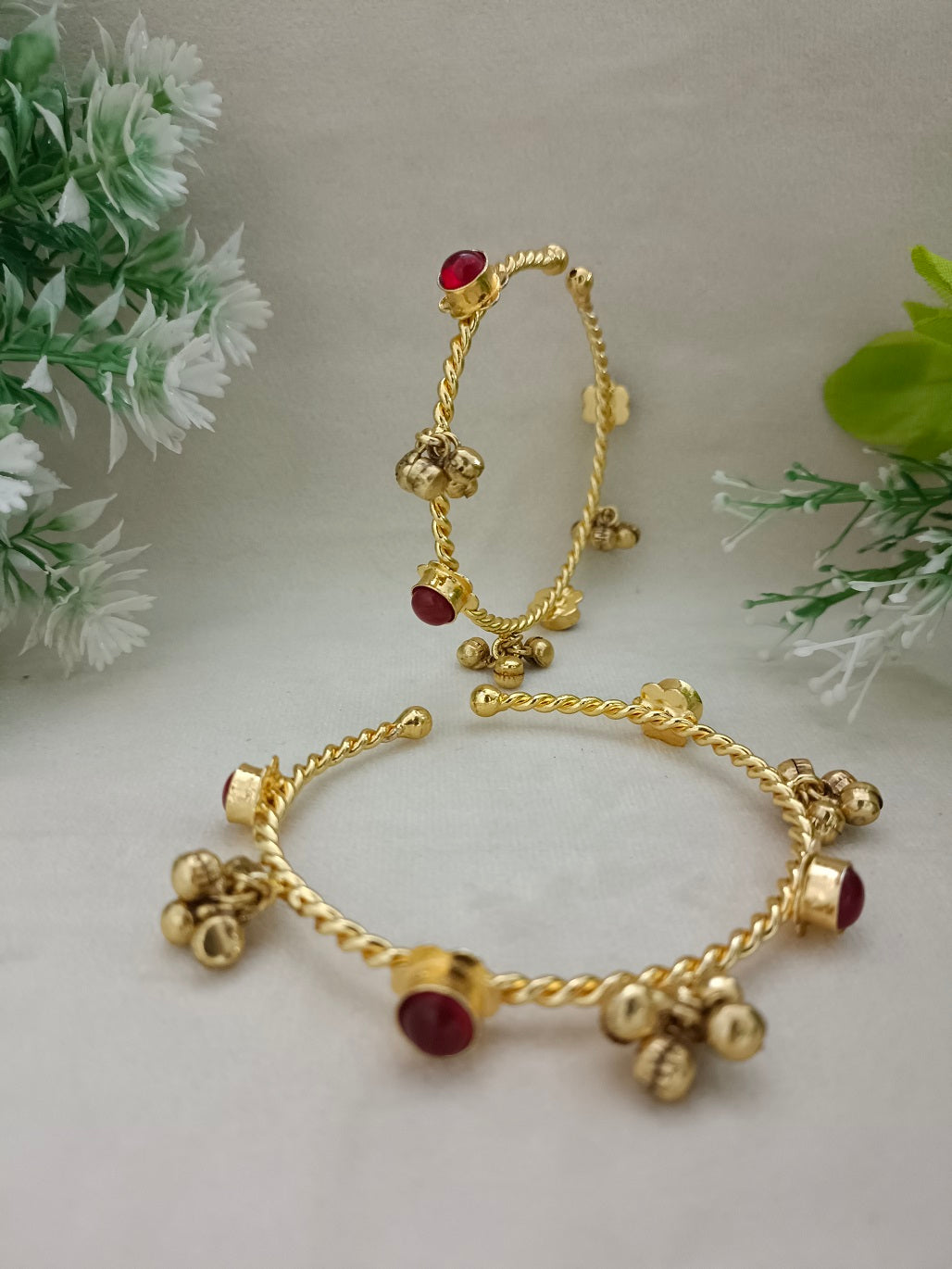 Women's Red Kundan Gold-Plated Bangle Bracelet | Handcrafted Brass Jewelry
