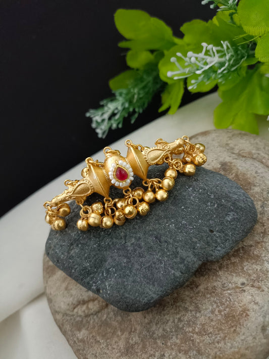 Gold-Plated Artificial Stones Studded & Pearls Beaded Ghungroo Finger Ring