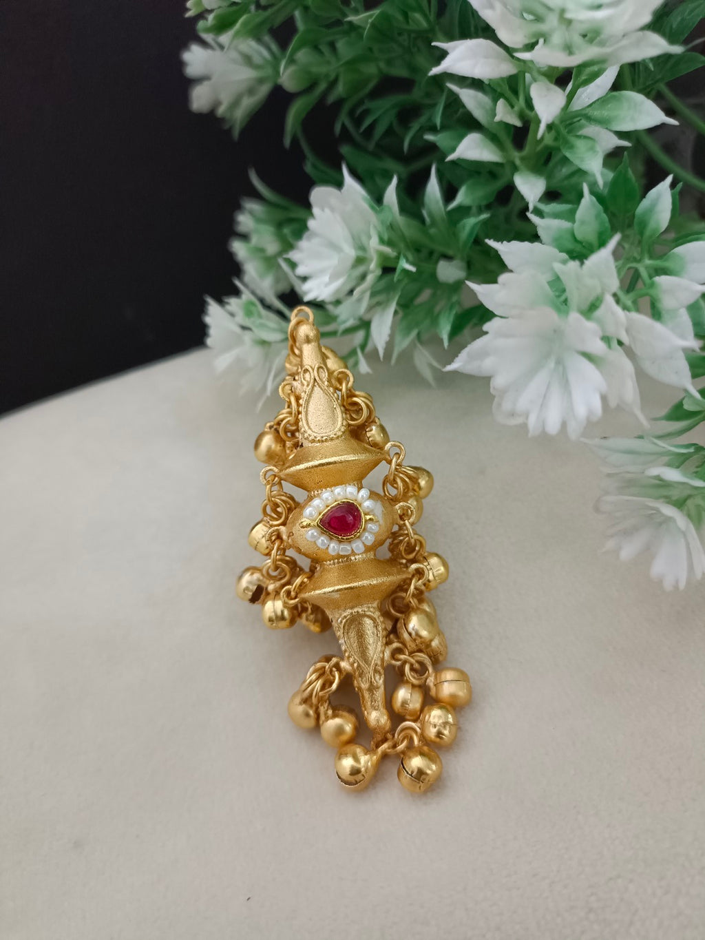 Gold-Plated Artificial Stones Studded & Pearls Beaded Ghungroo Finger Ring