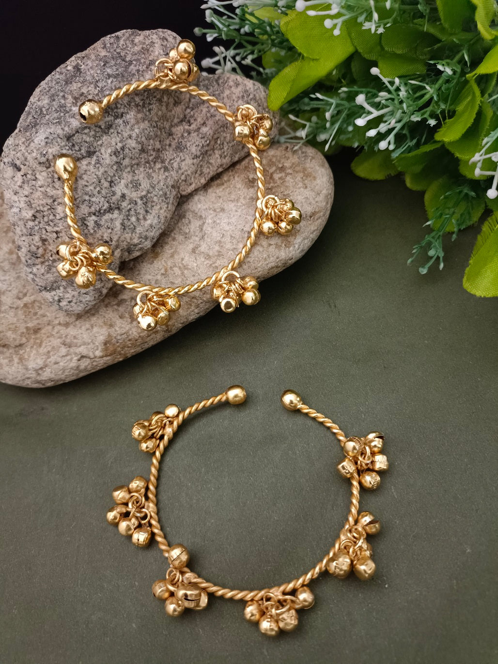 Set Of 2 Women Gold-Plated Ghungroo Beaded Kashmiri Bangle-Style Brass Bracelet