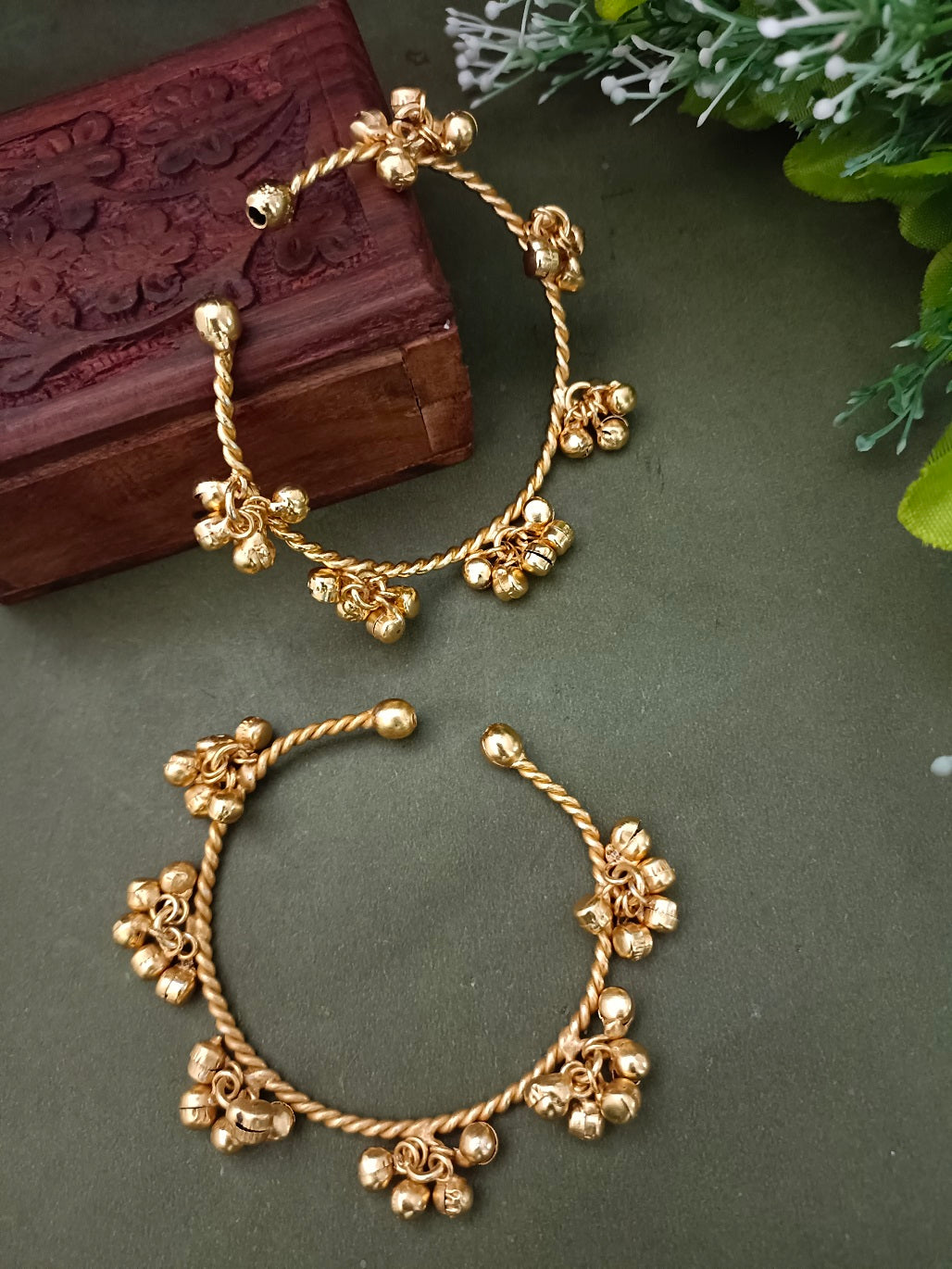 Set Of 2 Women Gold-Plated Ghungroo Beaded Kashmiri Bangle-Style Brass Bracelet