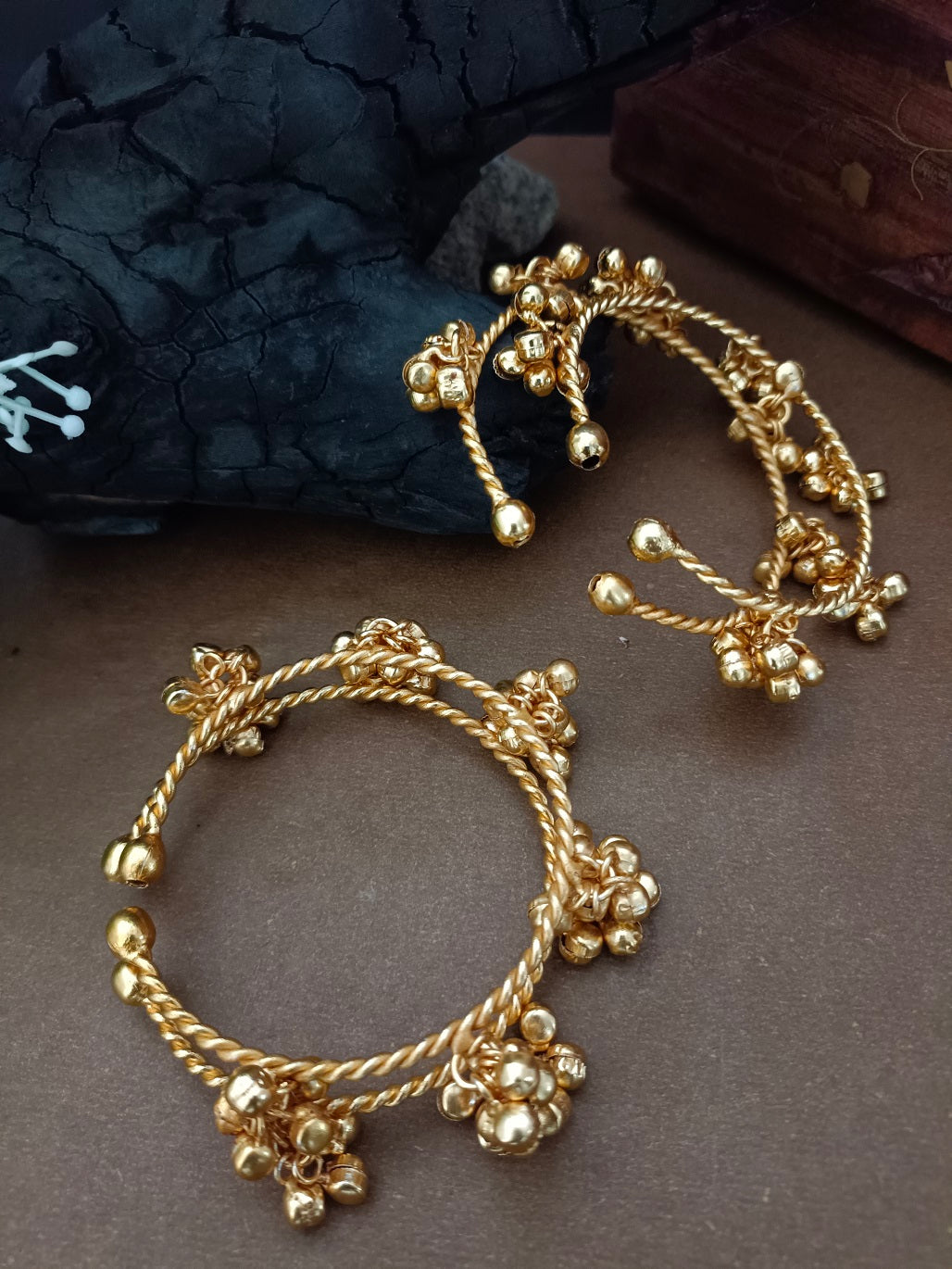 Set Of 4 Women Gold-Plated Ghungroo Beaded Kashmiri Bangle-Style Brass Bracelet