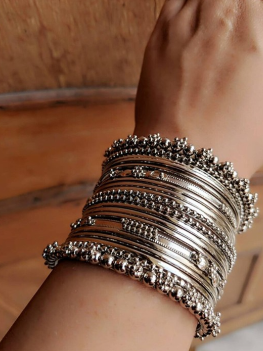 Pack Of 20 Silver Plated Silver Toned Oxidized Bangles