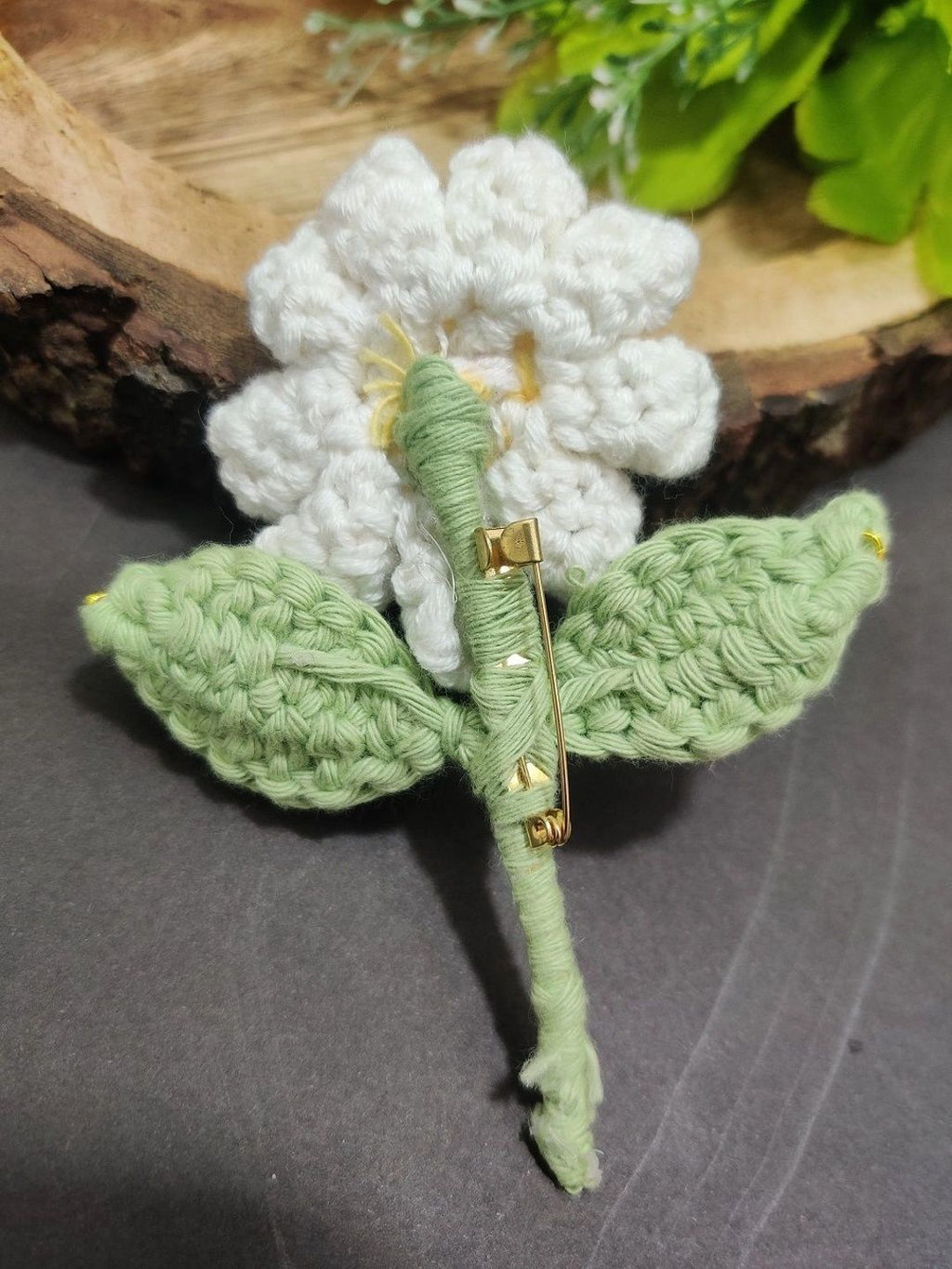 Handmade Crochet Daisy Flower Brooch – White