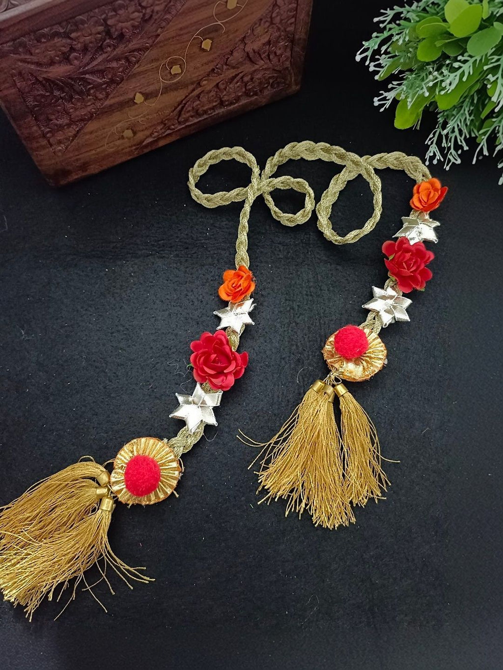 Lace & Gota Rose Choti Paranda Ponytail Braid Holder – Gold & Red